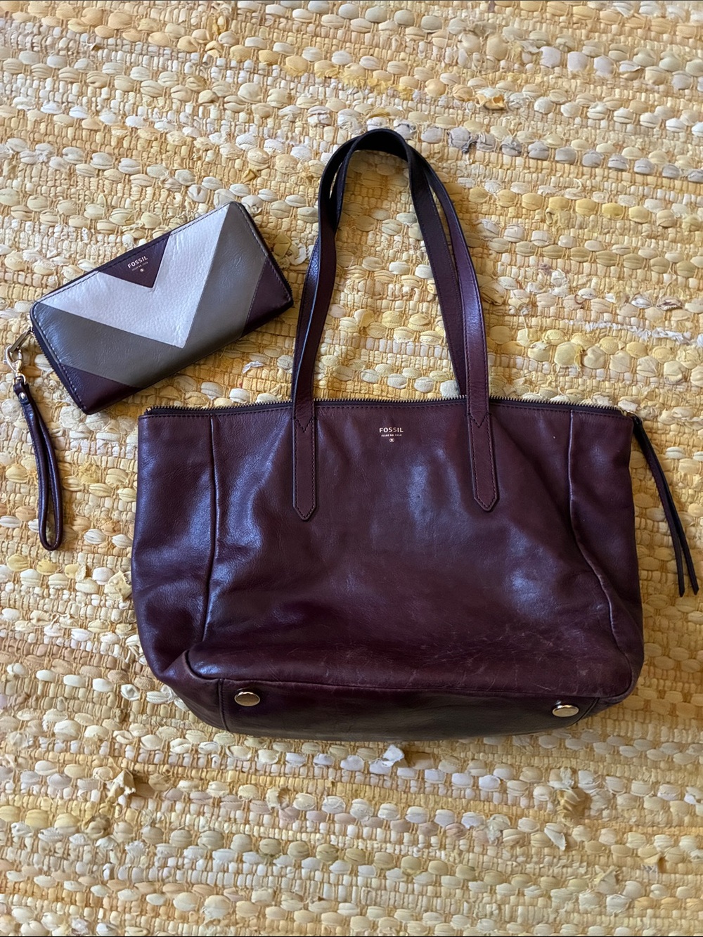 Fossil Dark Brown Leather Tote with Color-Block Wristlet